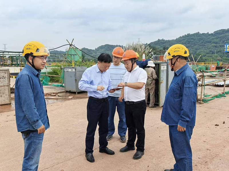 傅利才、郭春建到化工園區(qū)項目現(xiàn)場開展節(jié)前安全檢查(圖4)
