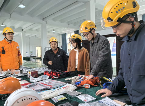 ?瀘天化集團安全生產(chǎn)專項督導(dǎo)組赴弘旭公司開展實地檢查